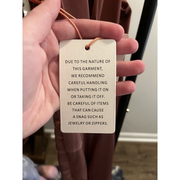 Skies Are Blue Satin Shoulder-Tie Pintuck Jumpsuit – Mauve – XS – NWT - Picture 9 of 12